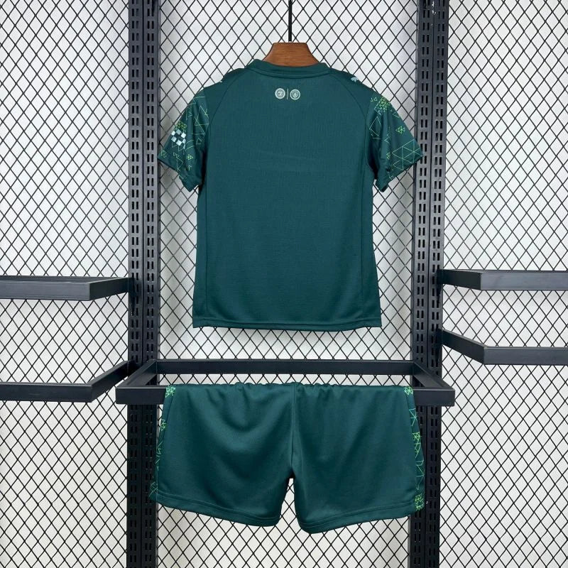 Man City 2025 fjärde tröja