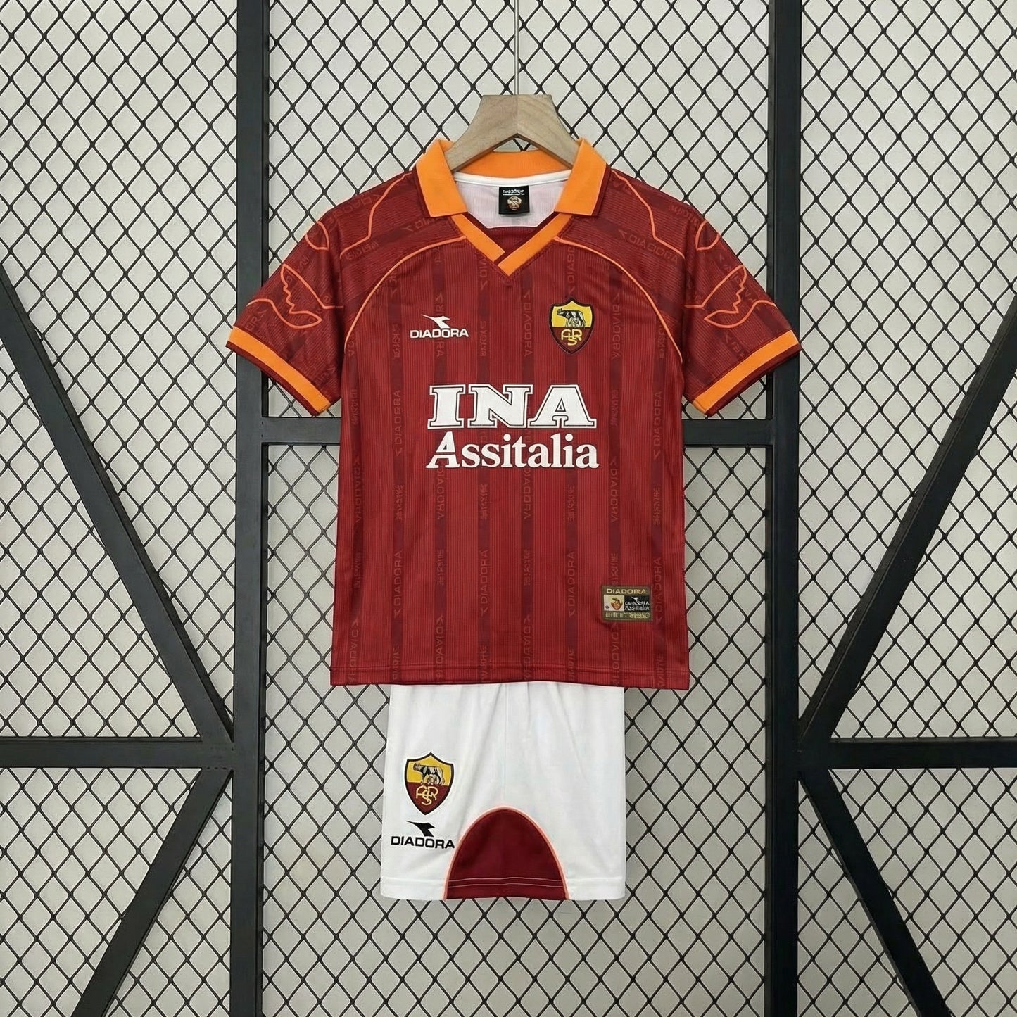 Camiseta local Roma 1999