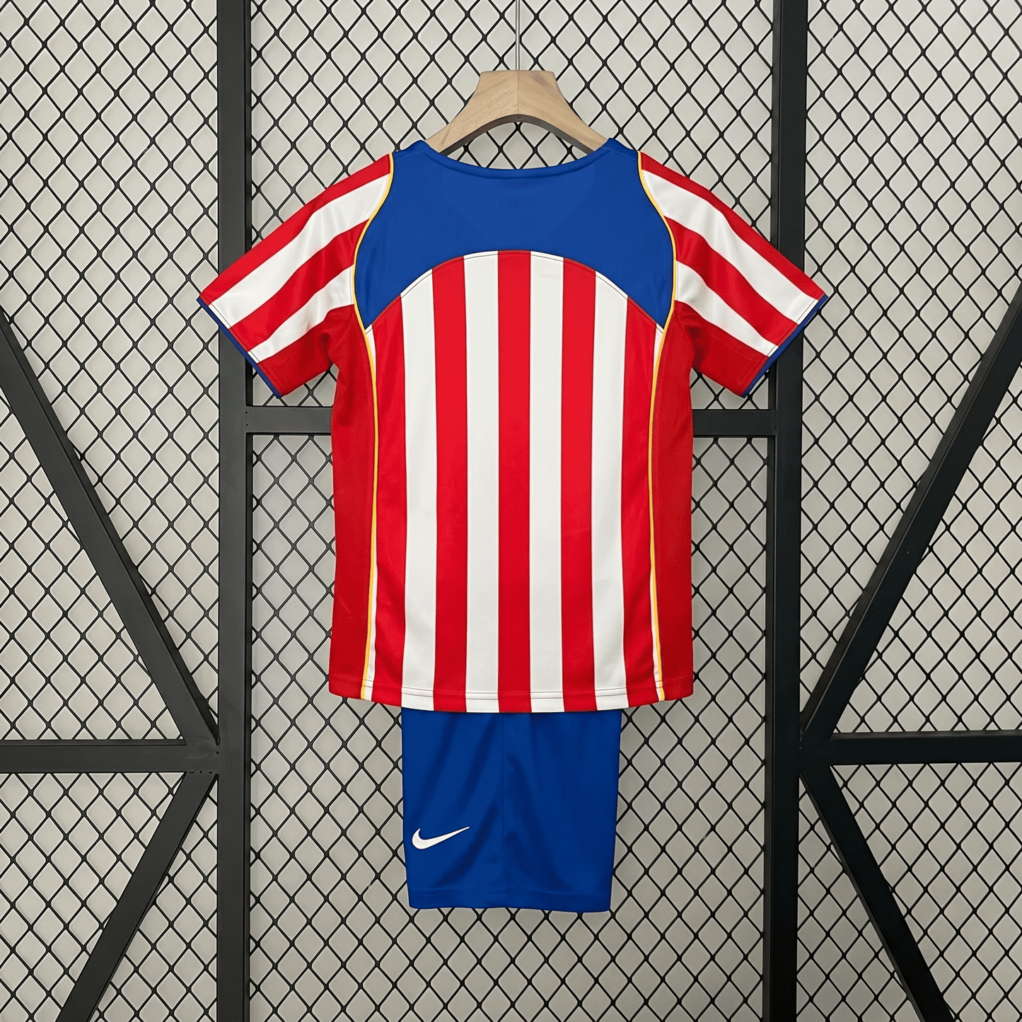 Koszulka domowa Atleti 2004