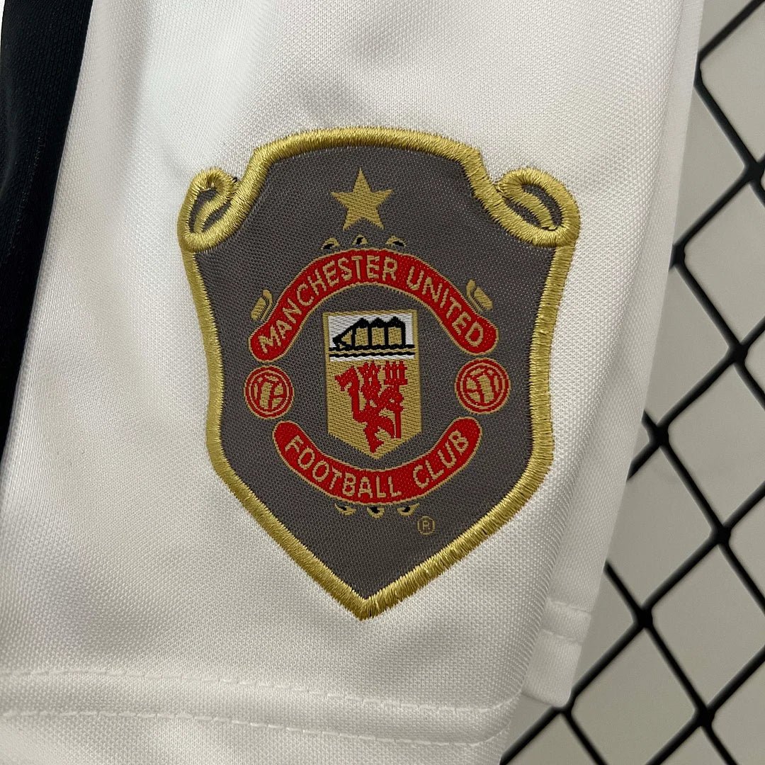 Man United 1999 Home Jersey