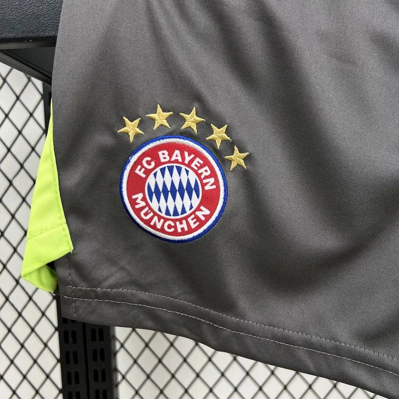 Bayern München 2025 Schwarzes Torwarttrikot