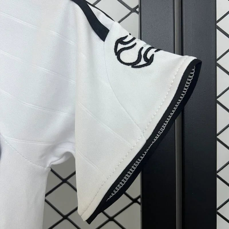 Real Madrid 2006 Home Jersey