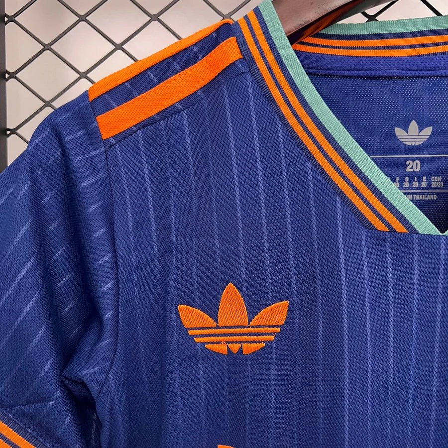 Tercera camiseta Newcastle 2025