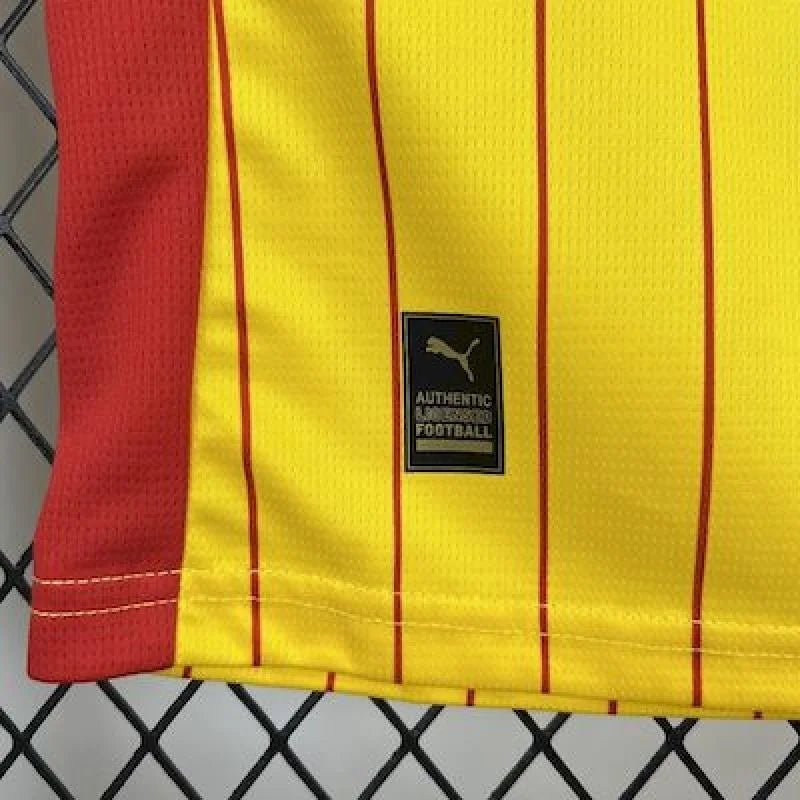 RC Lens 2025 Heimtrikot