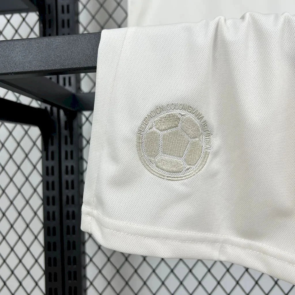 Camisola de celebração do 100º aniversário da seleção da Colômbia