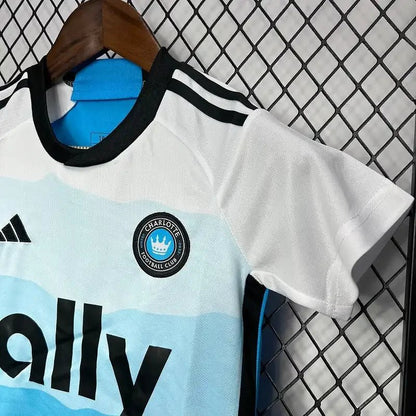 Charlotte 2024 Heimtrikot