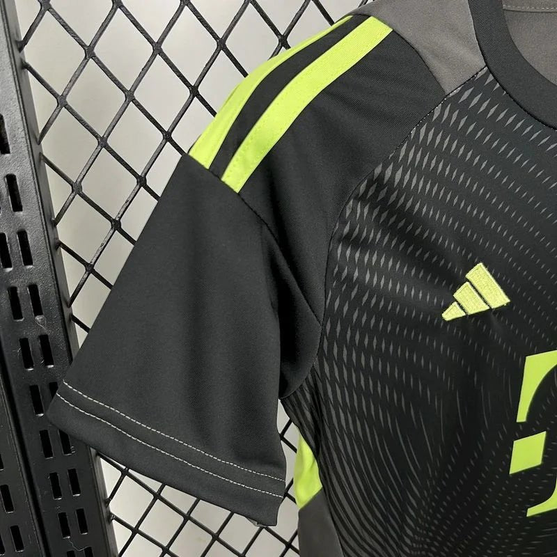Bayern München 2025 Schwarzes Torwarttrikot