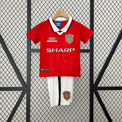 Man United 1999 Home Jersey