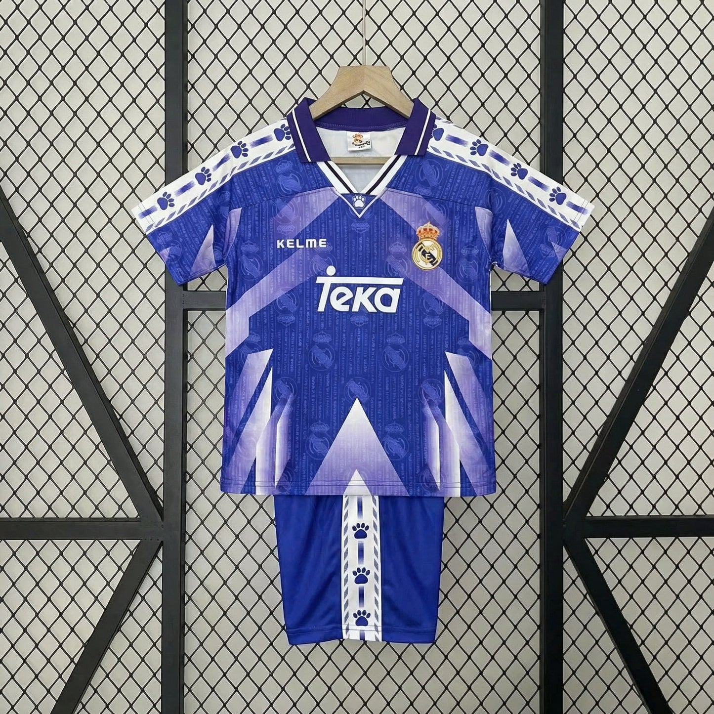 Camiseta visitante Real Madrid 1996