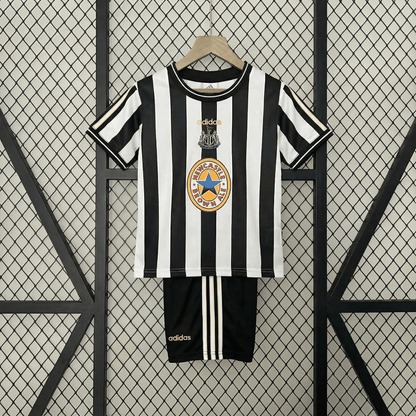 Newcastle United 1997 Thuisshirt