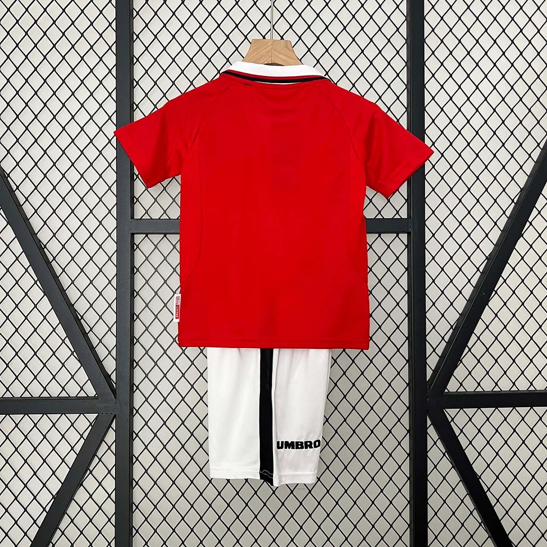 Man United 1999 Home Jersey