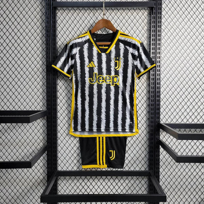Juventus 2023 Heimshirt