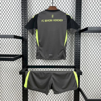 Bayern München 2025 Schwarzes Torwarttrikot
