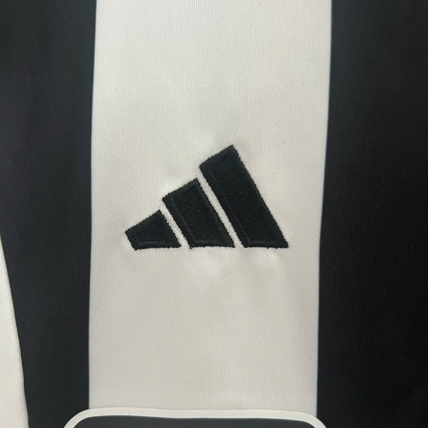 Koszulka domowa Newcastle 2025