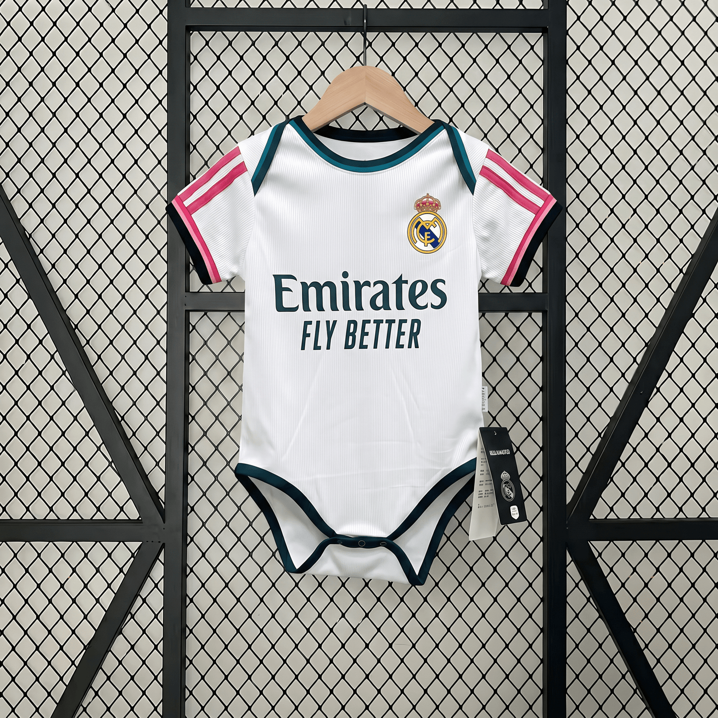 Body para bebé Real Madrid 2026 em casa