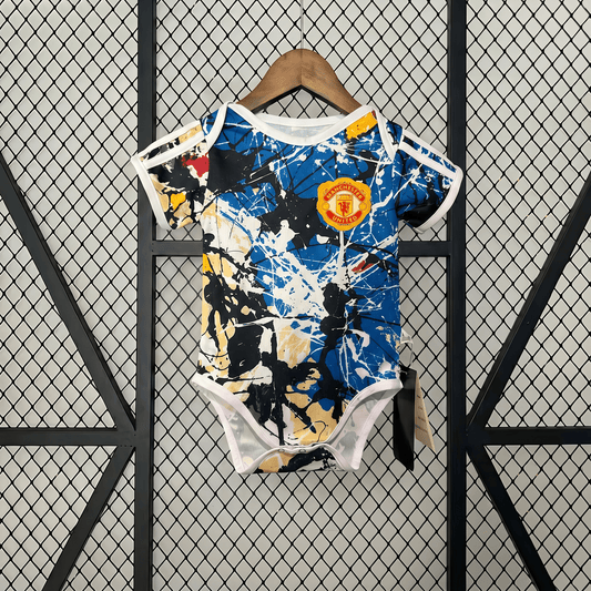 Man United 2025 Baby-Strampler mit Farbspritzern
