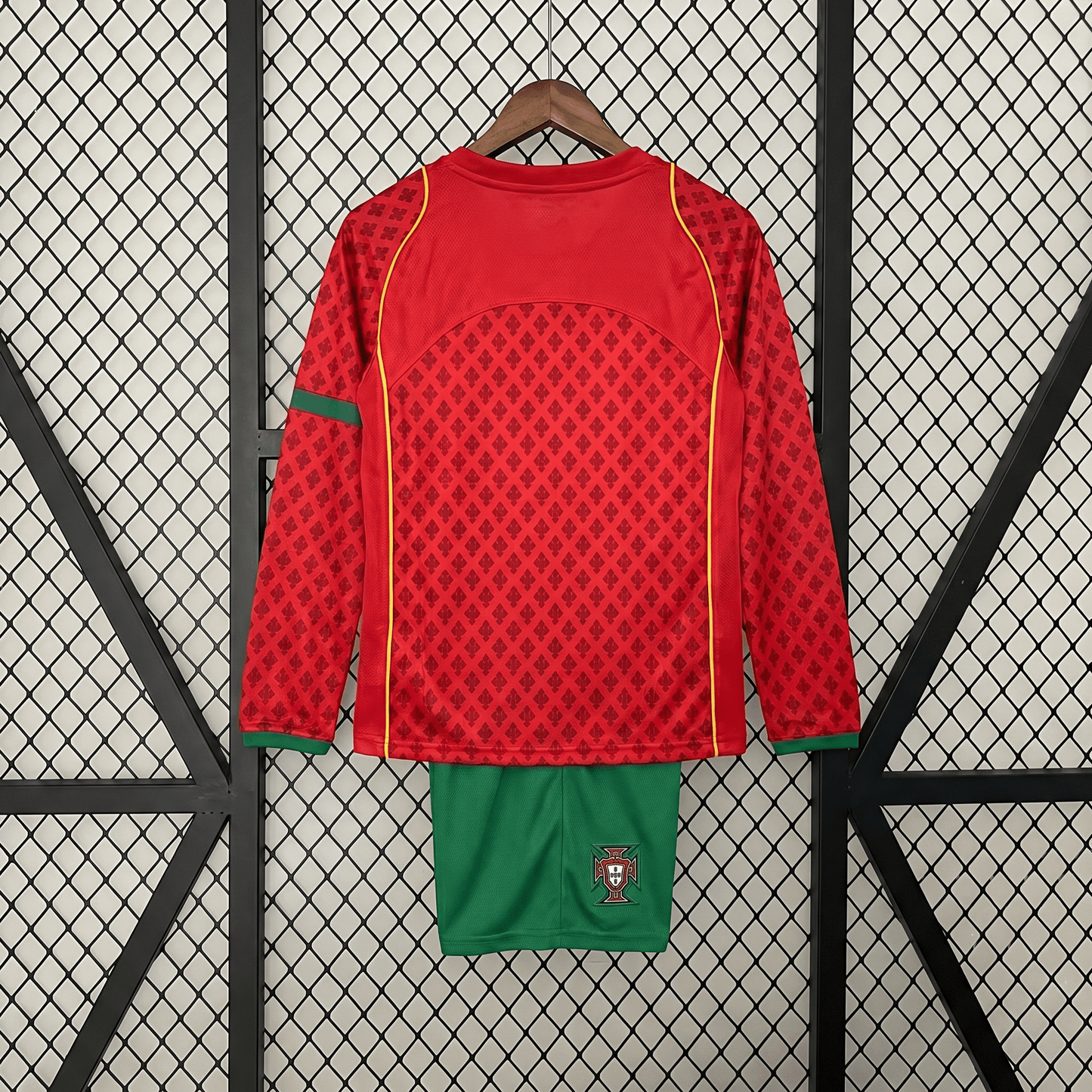 Camiseta local L/S Portugal 2004
