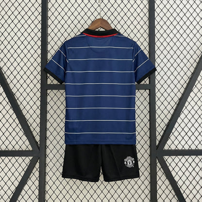 Manchester United 1999-2000 Away Jersey