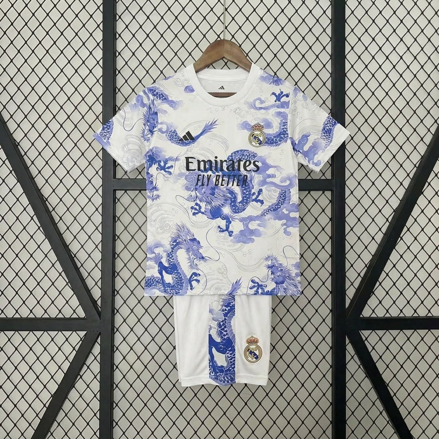 Koszulka specjalna Real Madrid 2025 Chiński Smok B/W